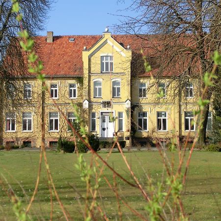 Domane Neu Gaarz Hostel Exteriér fotografie
